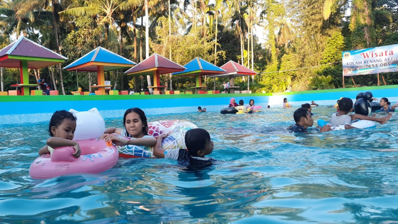Kolam Renang Ake Lei-lei