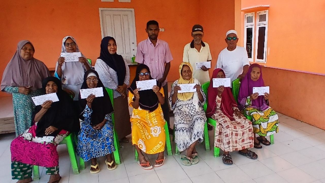 Penyaluran Bantuan Langsung Tunai di Desa Oba