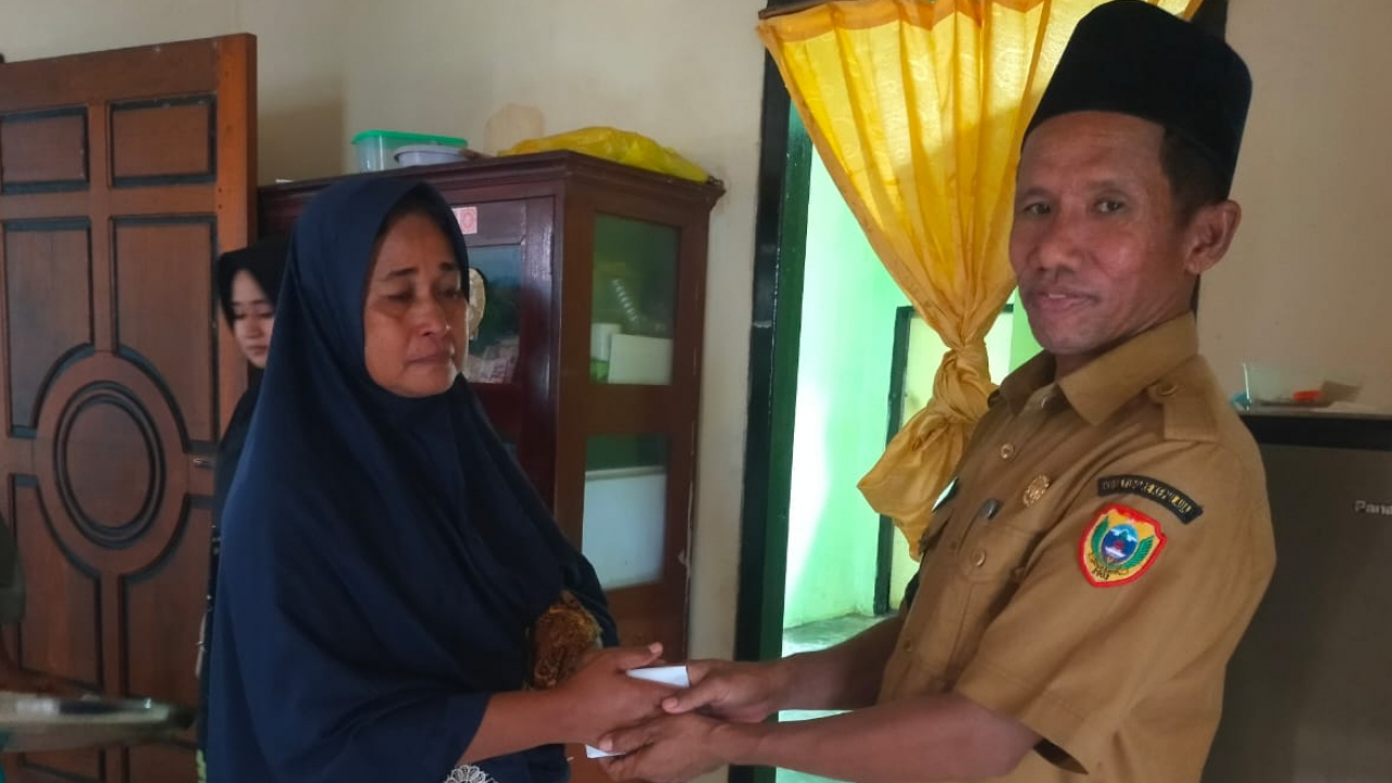 Gotong Royong Biaya Kesehatan di Desa Balbar