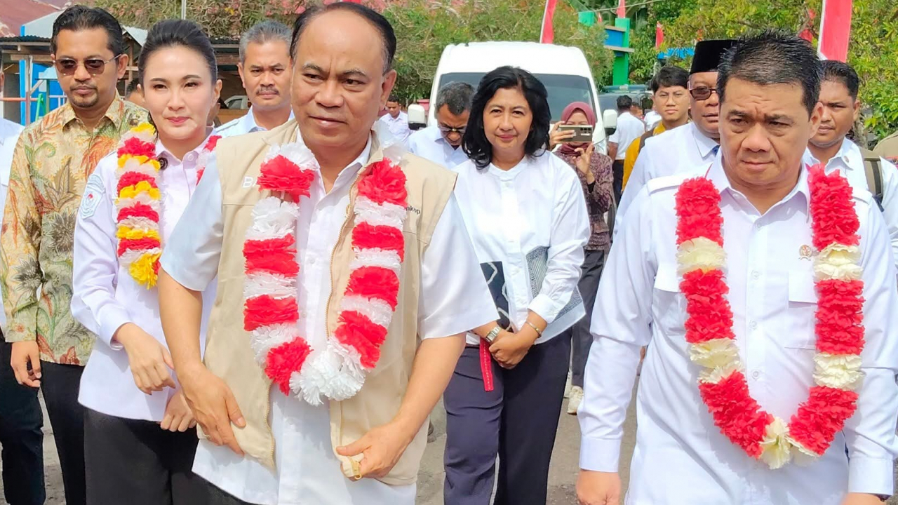 KUNJUNGNAN MENTERI KOPERASI DESA DAN WAMENDES DI DESA BALBAR KOTA TIDORE KEPULAUAN