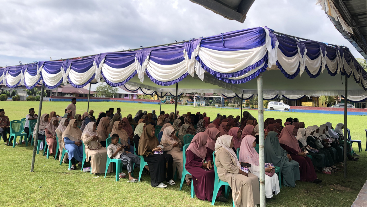 Pengajian dan Pelantikan Majelis Ta'lim Annisa Oba Utara