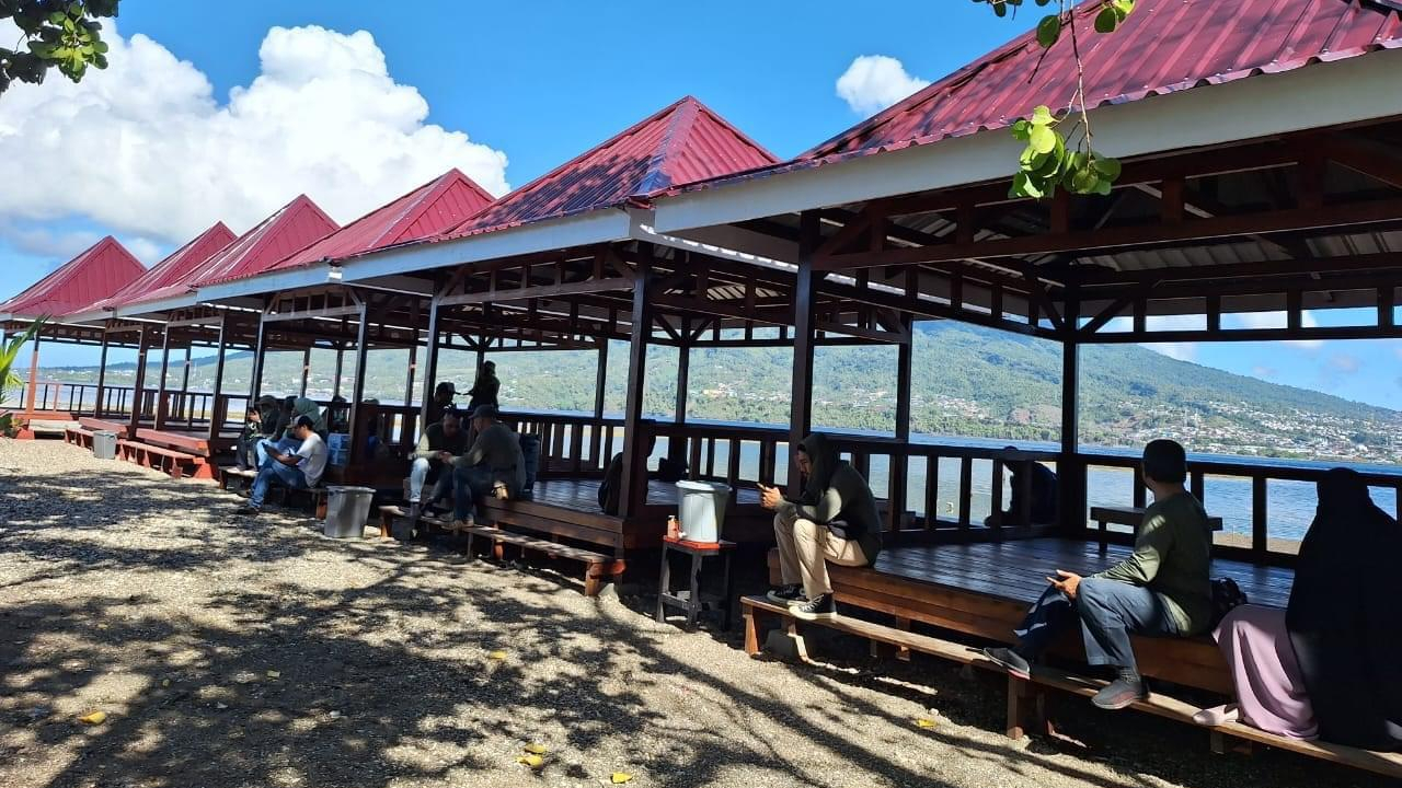 Menjelajahi Keindahan Alam Desa Maitara, Tidore Kepulauan