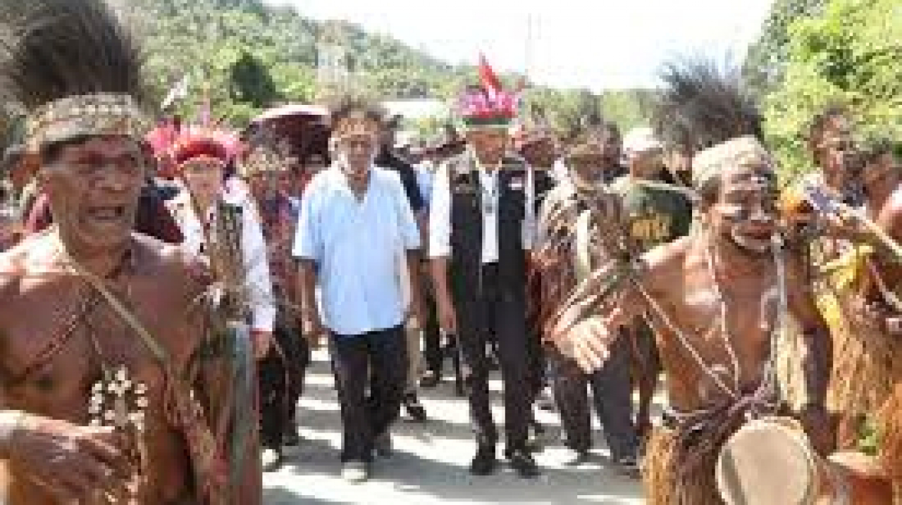 Warna Budaya Sambut Cagub di Desa Muris Kecil