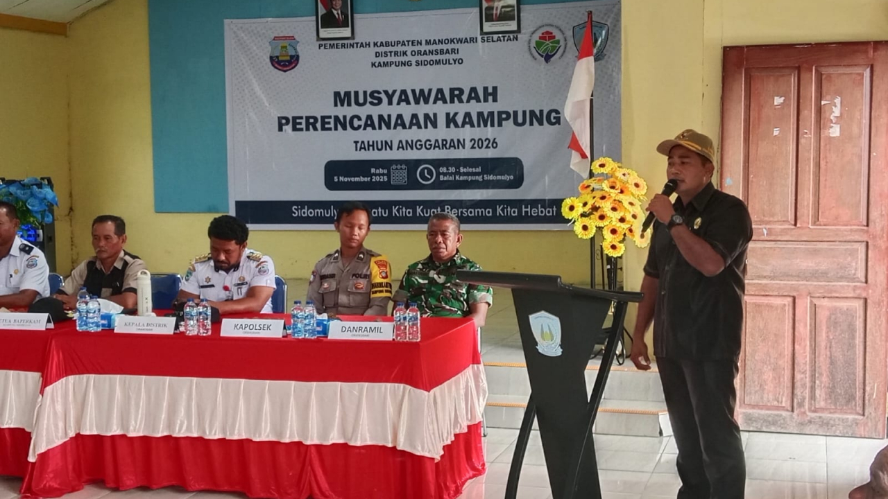 Anggota Dewan Kabupaten Manokwari Selatan, Hadiri MusKam Sidomulyo, Janjikan Dukungan Penuh untuk Pembangunan Desa